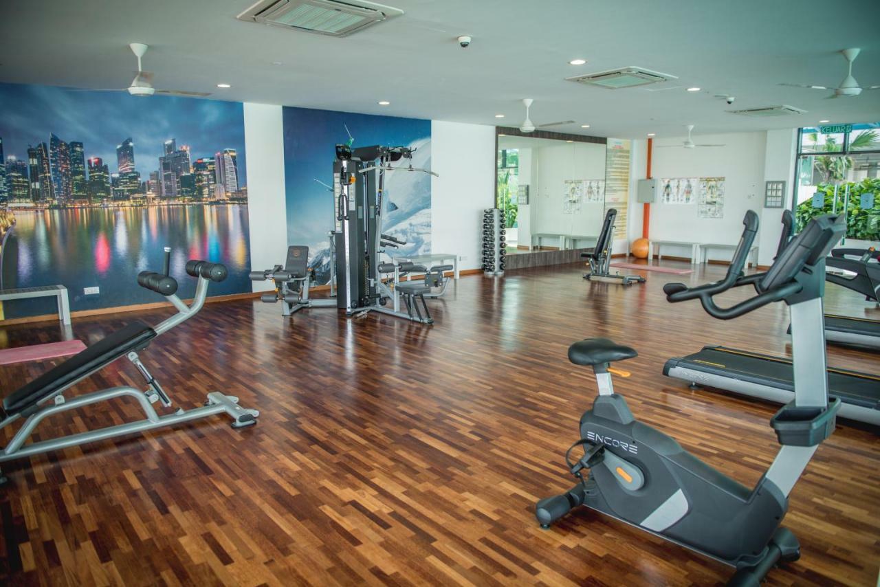 Amerin Mall & Suites เซอรีเคมบางัน ภายนอก รูปภาพ