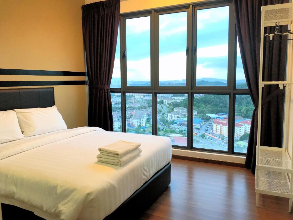 Amerin Mall & Suites เซอรีเคมบางัน ภายนอก รูปภาพ