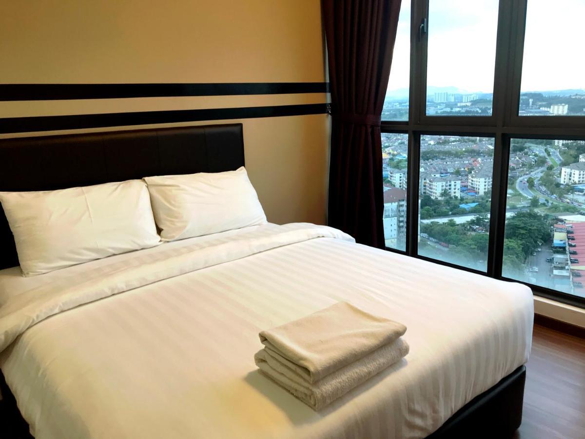 Amerin Mall & Suites เซอรีเคมบางัน ภายนอก รูปภาพ